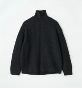 SWITCHING TURTLE NECK KNIT