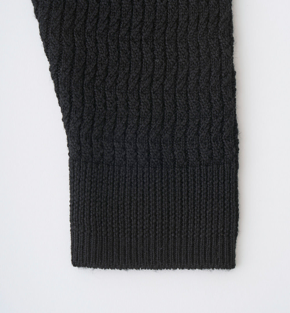 CABLE PATTERNED TURTLE NECK KNIT(受注予約受付終了) – ABYTS